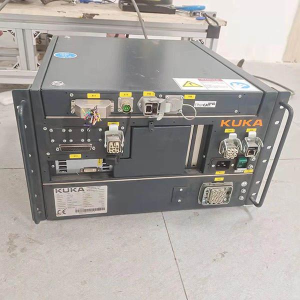 KUKA�C���˿��ƹ� LED �����@ʾ