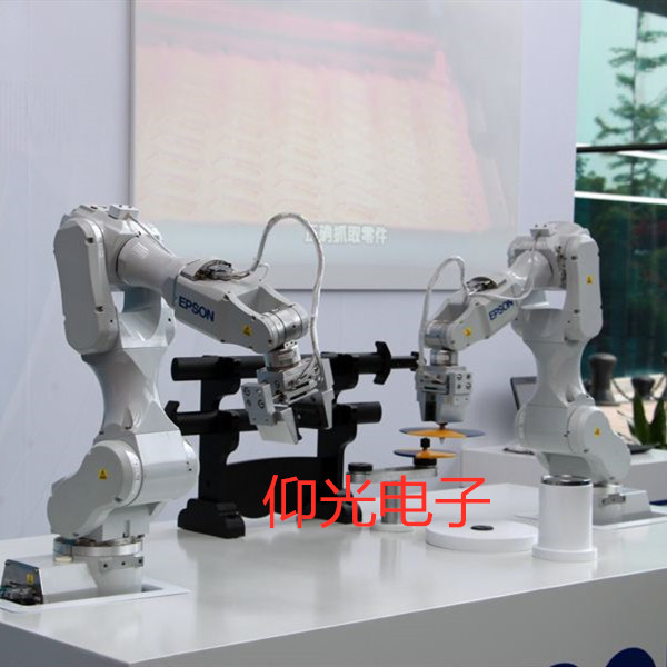 �������C(j��)���˹��ψ�(b��o)����Ϣ�R������Q�k��