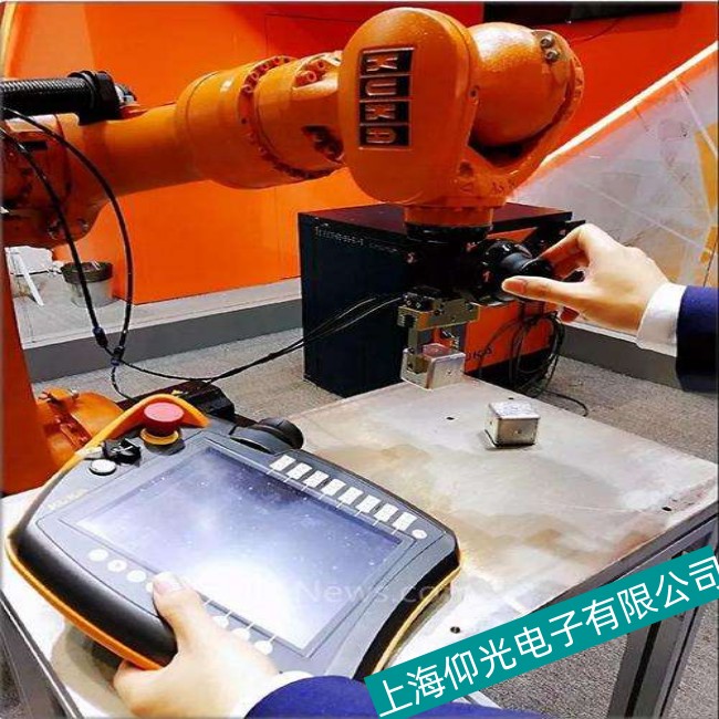 Ȫ��KUKA��(k��)���C(j��)����KR 3 R540ʾ������늺�o(w��)�@ʾ���ϾS�����M(f��i)�y(c��)ԇ